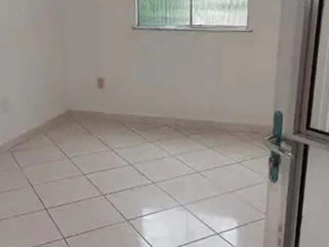 Imagem: Aluga-Se Casa 1º Andar, 2 Quartos (1 Suíte)