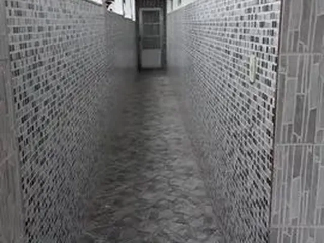Imagem 13: Aluga-Se Casa: 1º Andar, 2 Quartos (1 Suíte), Sala, Cozinha, Banheiro, Área De