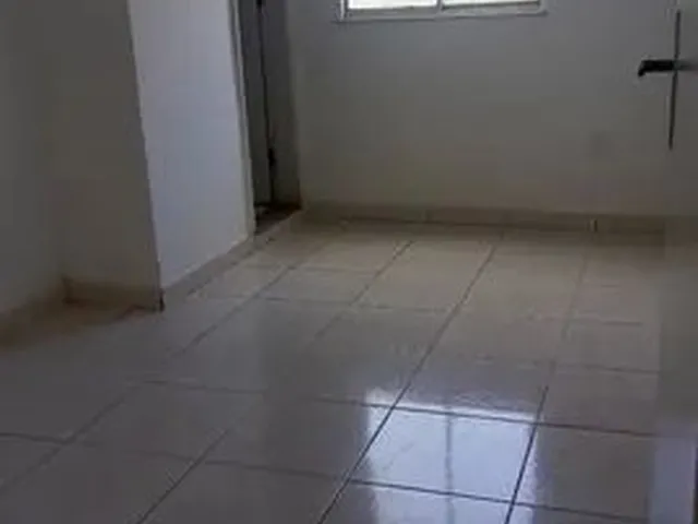 Imagem 7: Aluga-Se Casa: 1º Andar, 2 Quartos (1 Suíte), Sala, Cozinha, Banheiro, Área De