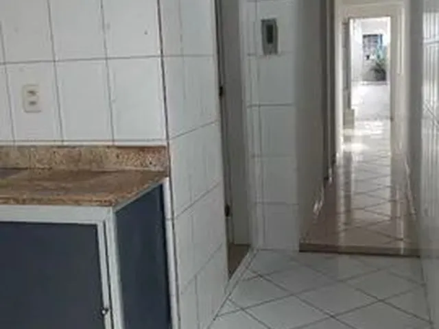 Imagem 10: Aluga-Se Casa: 1º Andar, 2 Quartos (1 Suíte), Sala, Cozinha, Banheiro, Área De