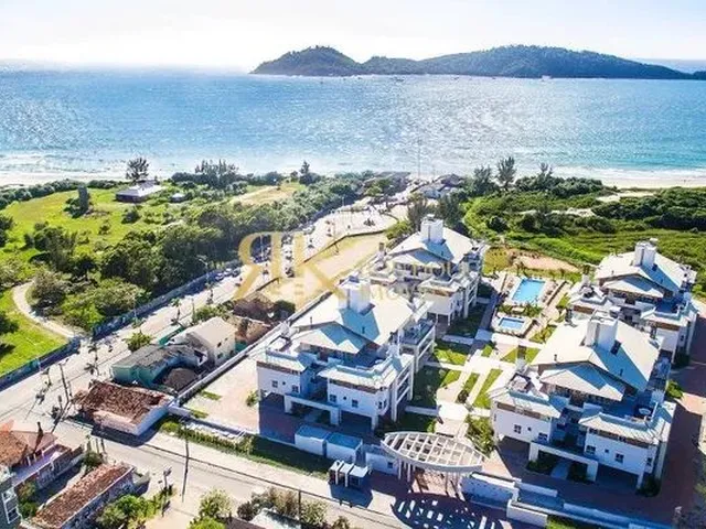 Imagem 1: Cobertura para Aluguel, 3 Quartos, 1 Suíte, 2 Vagas, Campeche - Florianópolis/Sc