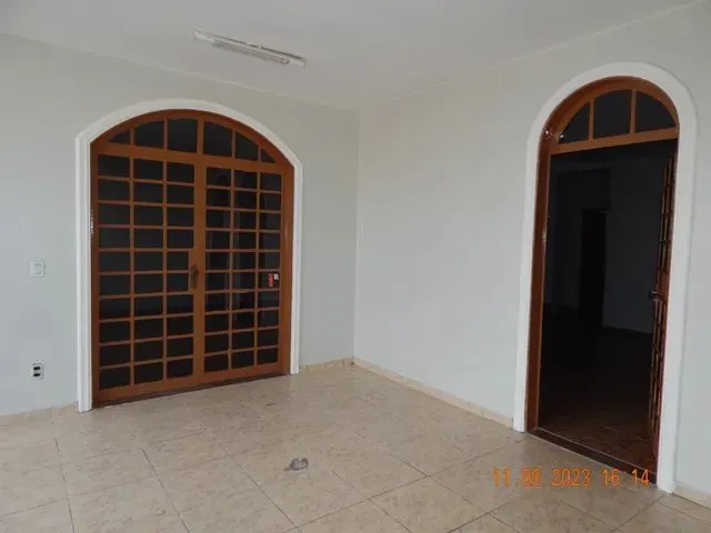 Imagem 2: Casa - 05 Quartos - Qnf 04 Taguatinga Norte