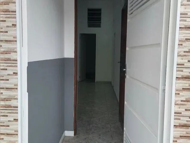 Imagem: A casa possui 2 Dormitórios, 1 Banheiro, 70m² de Área e