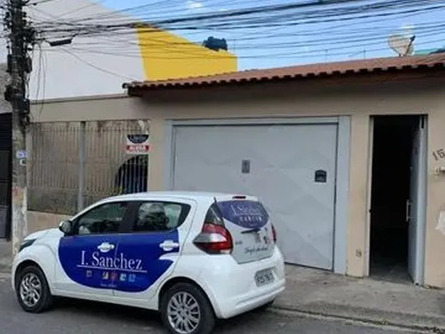 Imagem: A casa possui 3 Dormitórios, 2 Suítes, 3 Banheiros,