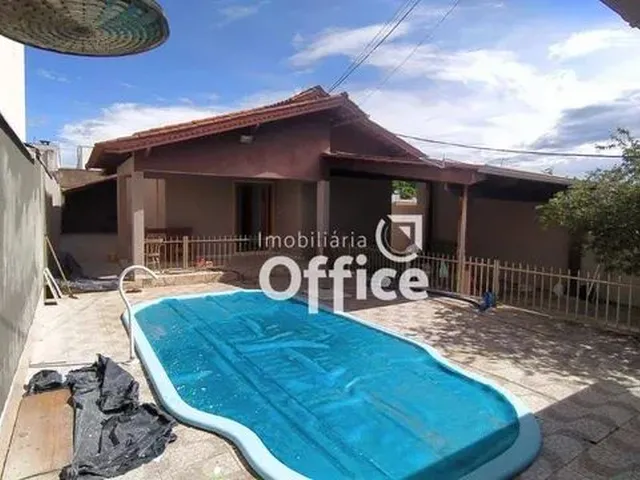 Imagem: Casa com 3 Dormitórios para Alugar, 150