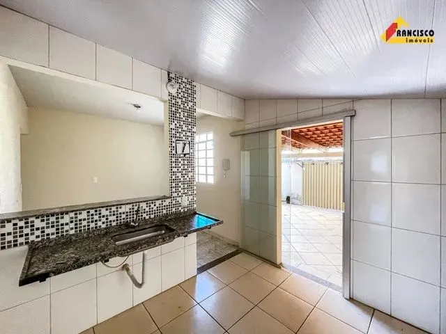 Imagem: Casa para Aluguel, 2 Quartos, 4 Vagas, Nossa