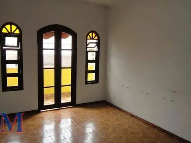 Imagem: Sobrado de 3 Quartos para Alugar no Bairro