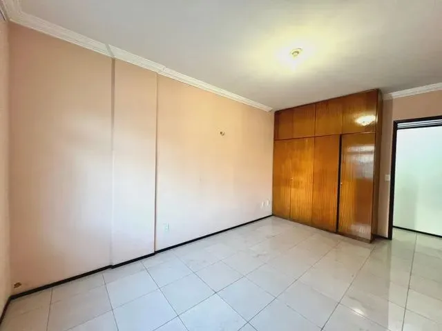 Imagem 3: Com 03 Suítes, Varanda, Sala Ampla e Lavabo, Este Imóvel Oferece Um Ambiente