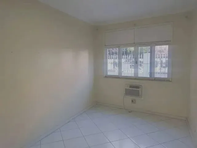 Imagem 2: Sala/Conjunto para Aluguel Possui 75 Metros Quadrados em Centro - Macaé - Rj
