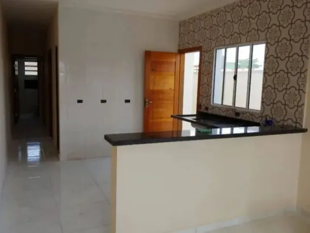 Imagem 3: Casa para Venda Tem 280 Metros Quadrados com 3 Quartos em Arembepe (Abrantes) - Camaçari