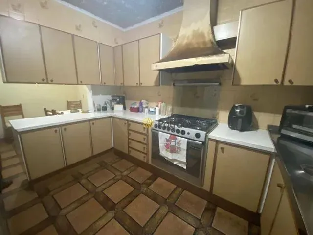 Imagem: Sobrado com 3 Dormitórios À Venda, 205