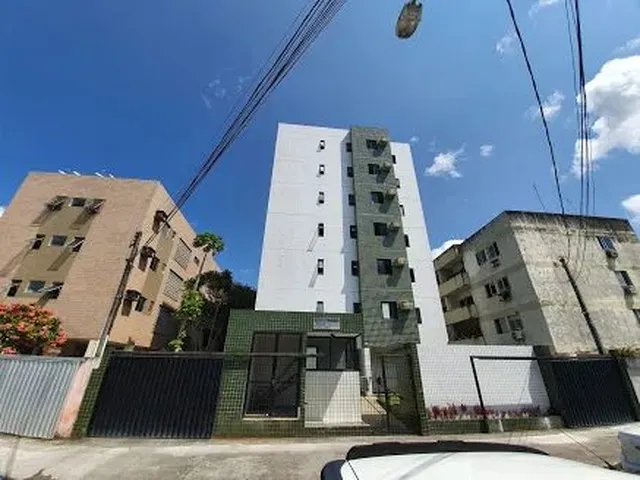Imagem: Edf. Renata Afonso, no Engenho do Meio
