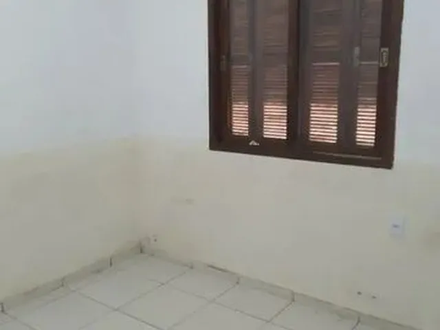 Imagem 3: Casa Alvenaria Única no Pátio 1000,00