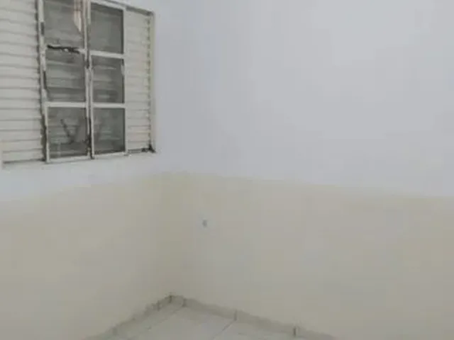 Imagem 2: Casa Alvenaria Única no Pátio 1000,00
