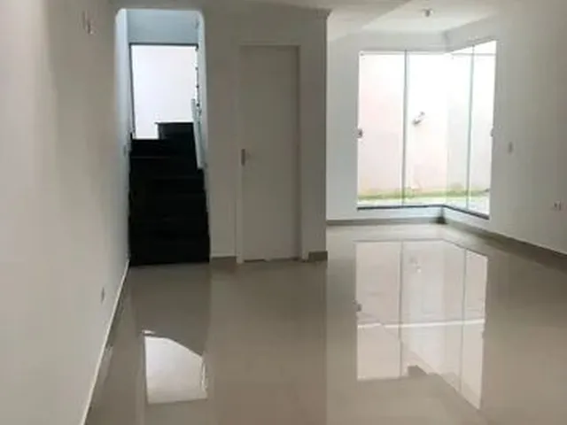 Imagem 1: Triplex Lateral de 3 Quartos, no Sitio Cercado