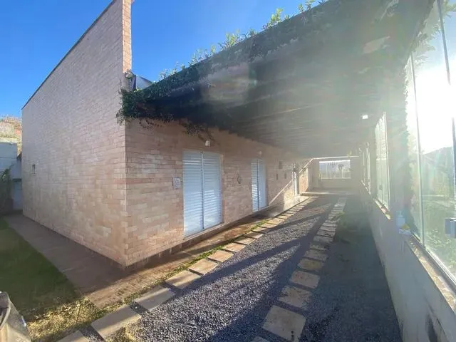 Imagem: Alugo Casa de 3 Quartos no Jardim Botânico
