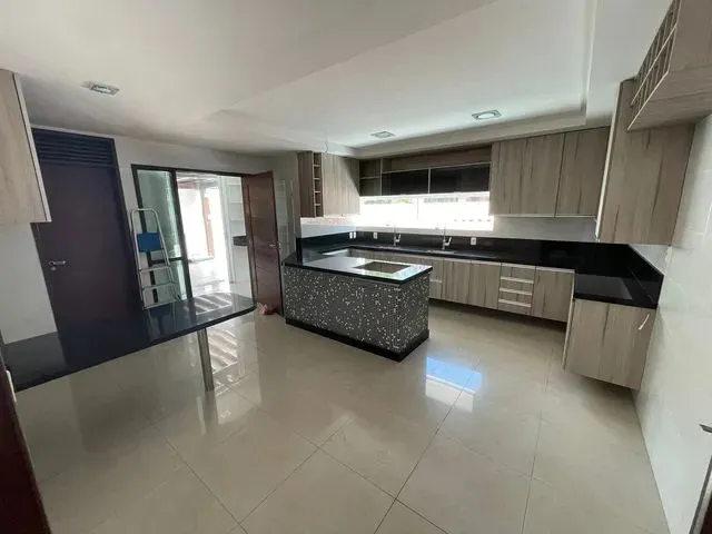 Imagem 3: Excelente Casa de Condomínio Sobrado, 04 Suites, Piscina, em Intermares