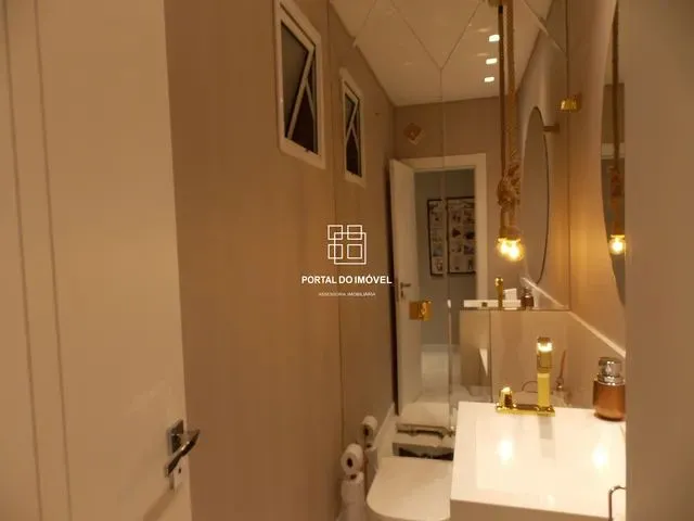 Imagem 3: Residência de Luxo com 4 Suites no Uberaba