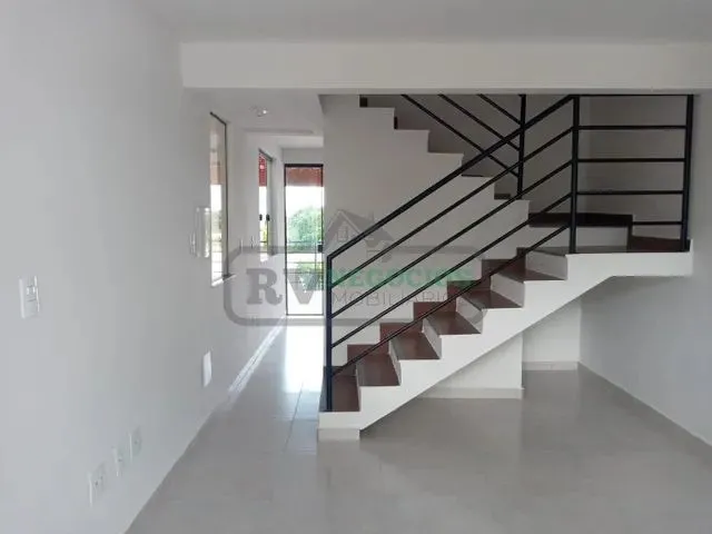 Imagem 4: )(- Linda e Aconchegante Casa Nova de 2 Quartos e Ótimo Quintal Gramado em Parque