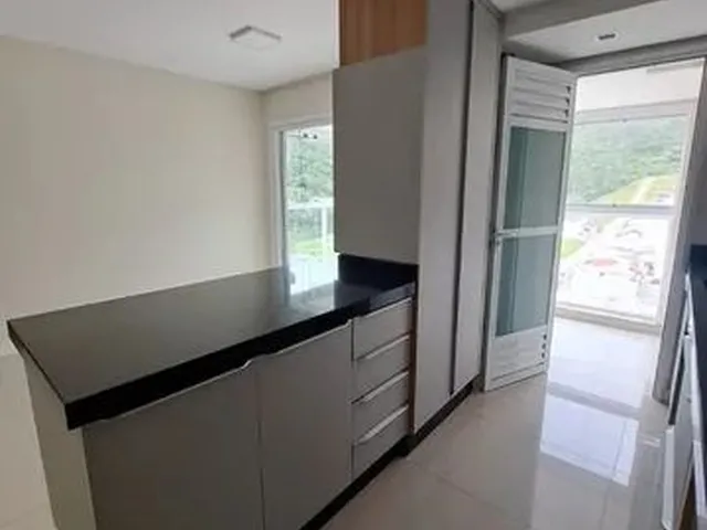 Imagem 1: Apartamento com 2 Dormitórios, Sendo 1 Suíte, para Locação no Bairro Ressacada