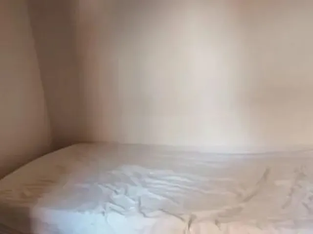 Imagem 1: Alugo Quarto Quarto com aluguel por R$350 /mês