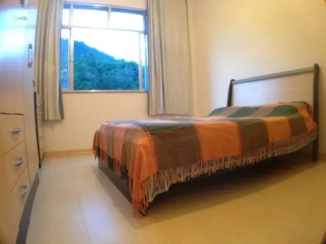 Imagem: Quarto e Sala em Copacabana com Vista para