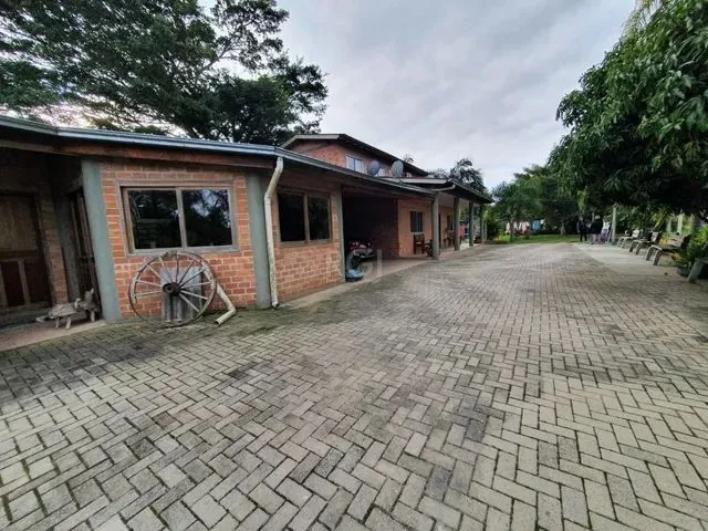 Imagem 2: Sítio para Venda - 254M², 3 Dormitórios, Sendo 1 Suites, 2 Vagas - São Caetano