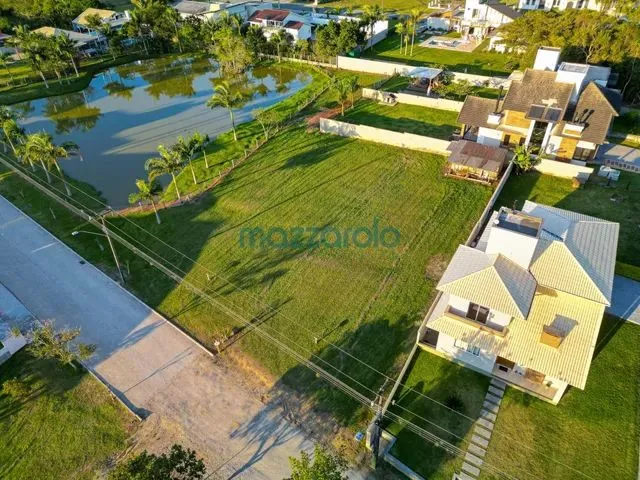Imagem: Terreno de 647M² em Condomínio Fechado
