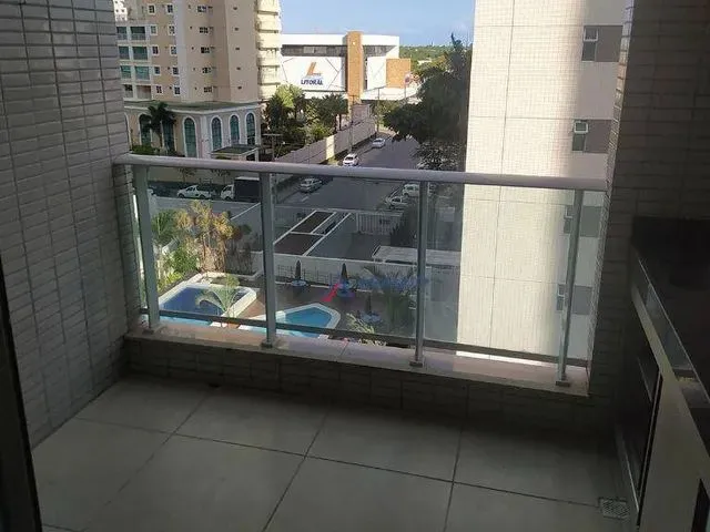 Imagem: O apartamento possui 2 Dormitórios, 1 Suíte, 2 Banheiros,