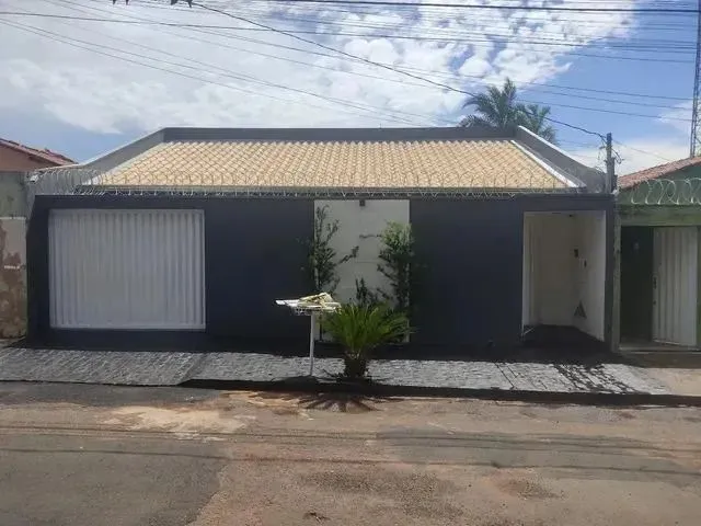 Imagem 2: Casa para Venda em Uberlândia, Granada, 3 Dormitórios, 1 Suíte, 3 Banheiros, 4 Vagas
