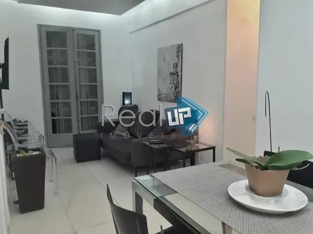 Imagem: Apartamento de 2 Quartos em Rua Nobre do