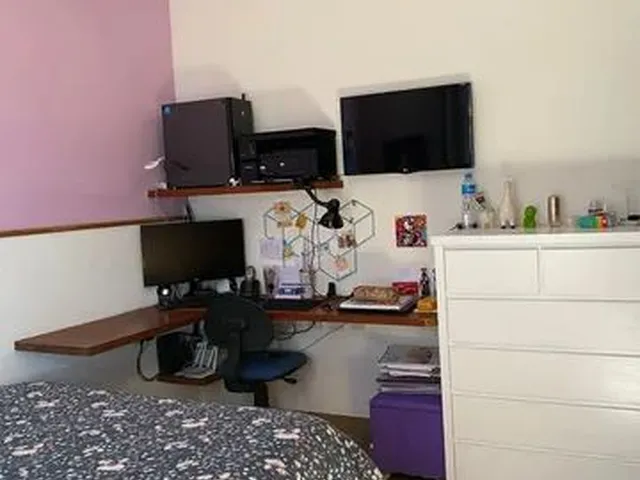 Imagem 9: Belíssima Casa Reformada no Bingen de 3 Quartos Sendo Uma Suite (Estuda Permuta Por