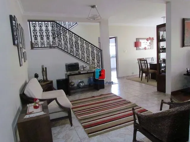 Imagem: Sobrado com 3 Dormitórios À Venda, 453