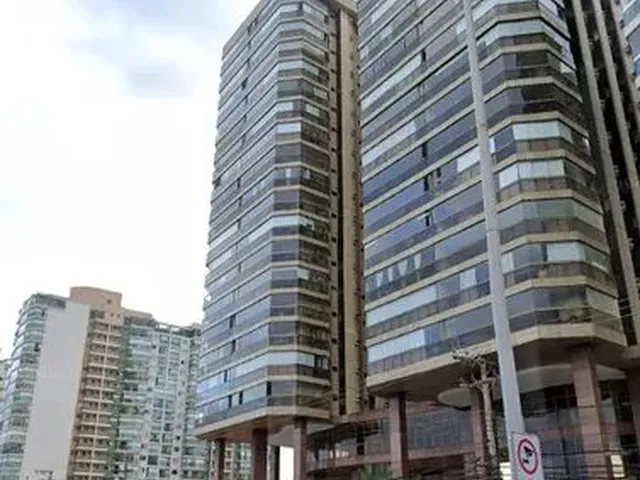 Imagem: Oportunidade de Um 4 Quartos Frente Mar
