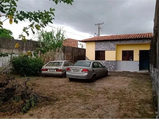 Imagem: A casa possui 2 Dormitórios, 1 Banheiro, 80m² de Área e