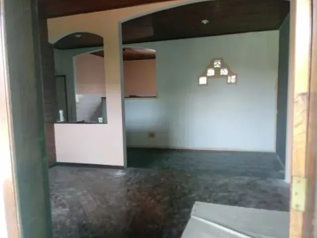 Imagem 2: Amp;Amp; Vendo Casa com 4 Quartos em Vila Capixaba