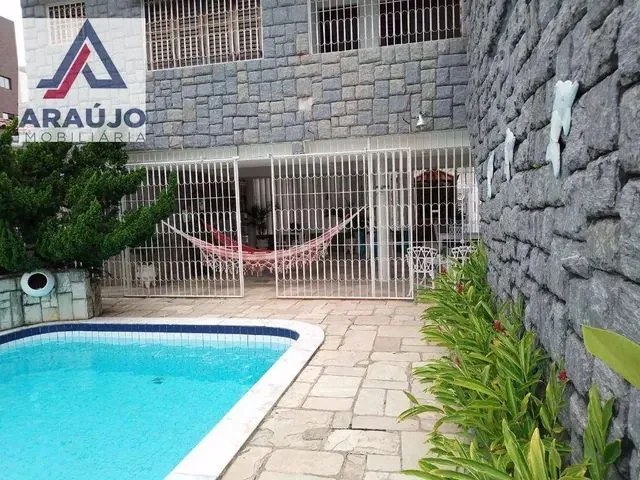 Imagem: Casa com 6 Dormitórios À Venda, 560 M²