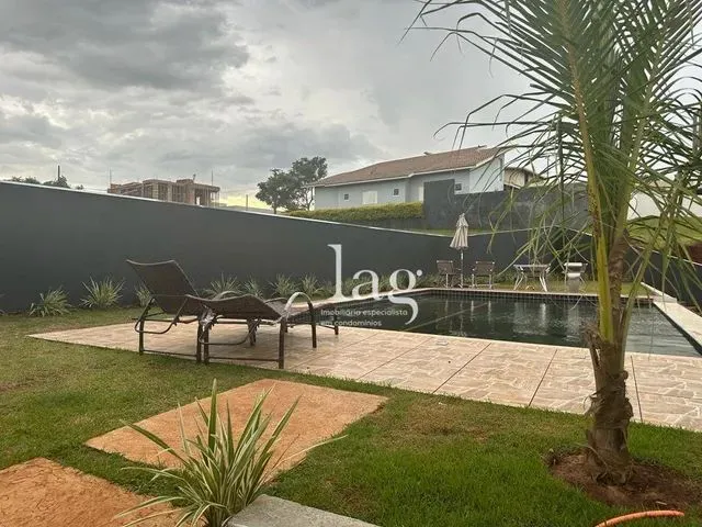 Imagem: Casa com 4 Dormitórios À Venda, 370 M²