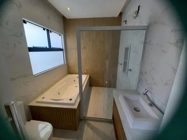 Imagem: Casa Alto Padrão para Locação em Macaé