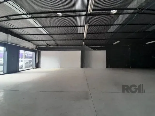 Imagem 4: Depósito/Pavilhão em Floresta