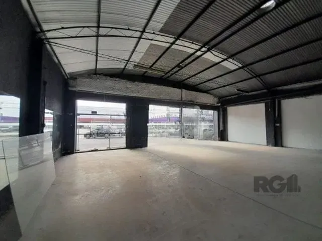 Imagem 2: Depósito/Pavilhão em Floresta