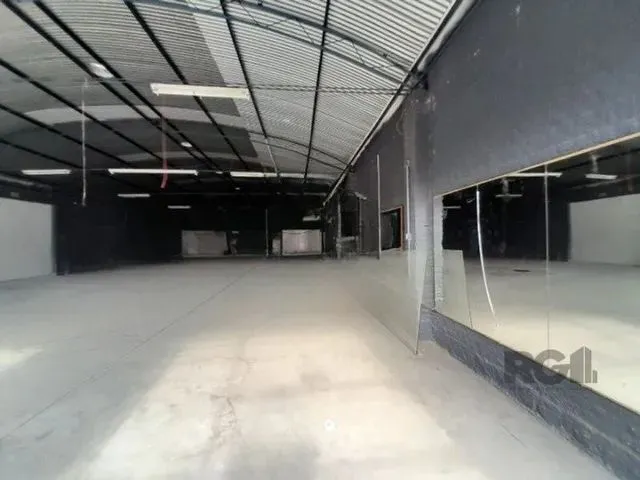 Imagem 6: Depósito/Pavilhão em Floresta