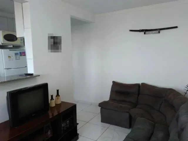 Imagem: O apartamento possui 2 Dormitórios, 1 Banheiro, 1 Vaga na