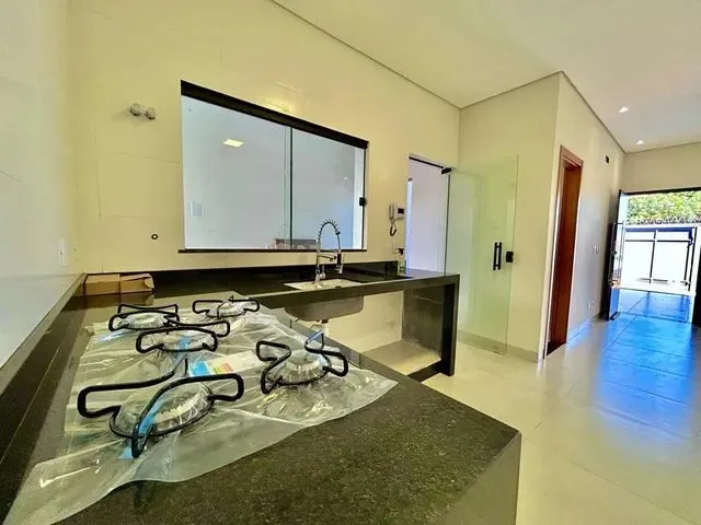 Imagem 9: Casa com Gourmet e Suite Ao Lado do Parque dos Poderes