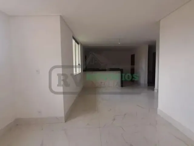 Imagem 6: )(- Excelente Casa Nova com 3 Quartos 3 Vagas e Ampla Área Externa Gramada em Bairro
