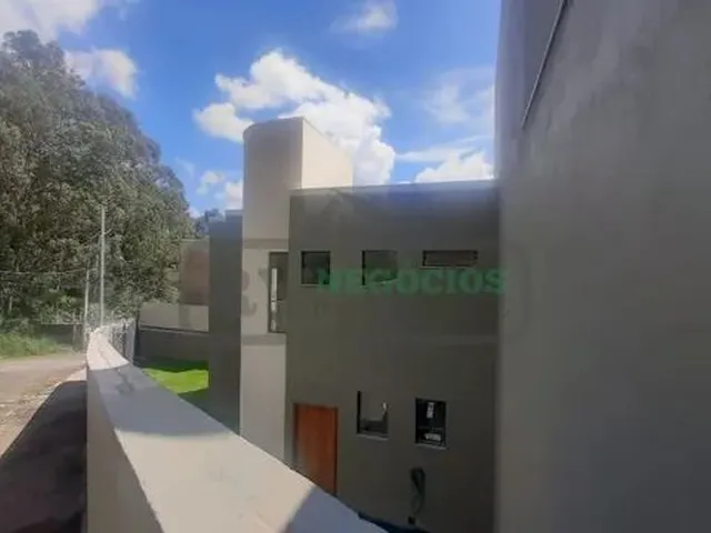 Imagem 7: )(- Excelente Casa Nova com 3 Quartos 3 Vagas e Ampla Área Externa Gramada em Bairro