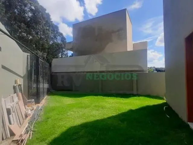 Imagem 15: )(- Excelente Casa Nova com 3 Quartos 3 Vagas e Ampla Área Externa Gramada em Bairro