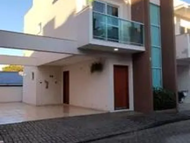 Imagem: Sobrado À Venda