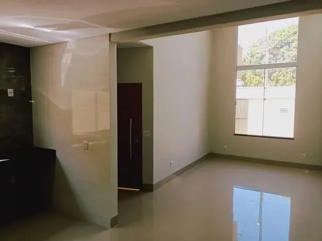 Imagem 9: Casa Nova Jardim Europa Contendo 03 Quartos Sendo 1 Suíte, Sala Ampla em 2 Ambientes Com
