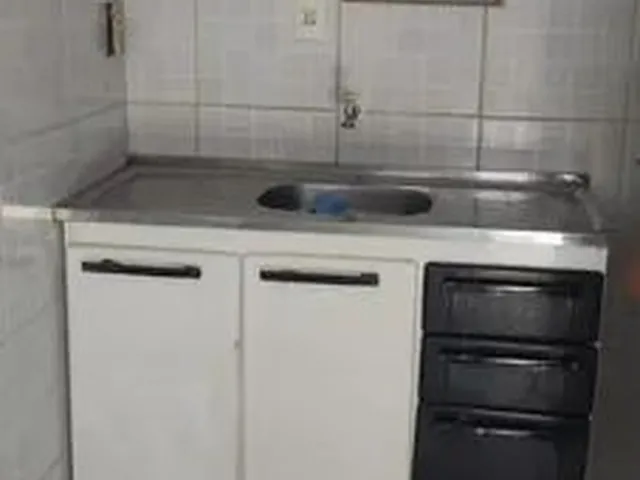 Imagem: Alugo Kitnet Simples, Ótima Localização